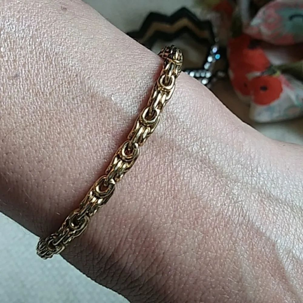 Bracelet